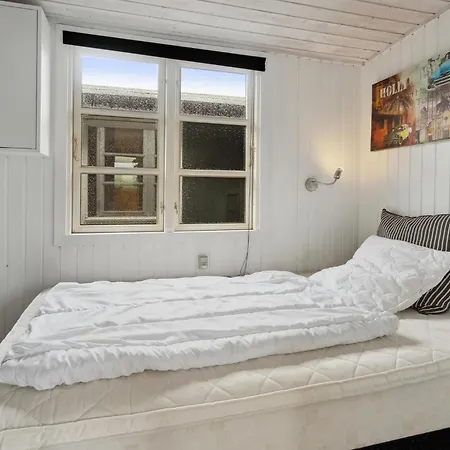 3 Bedroom Cozy In Holiday home