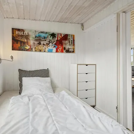 3 Bedroom Cozy In Holiday home