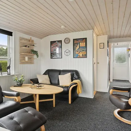 3 Bedroom Cozy In Holiday home Hejls